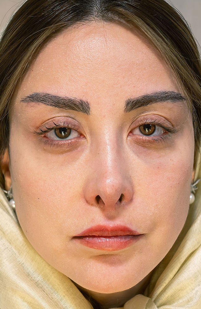 رنگ چشم قهوه‌ای روشن